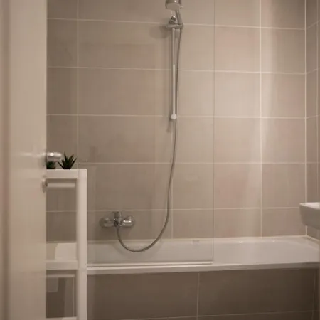 Modernes Nahe Zentrum Appartamento *