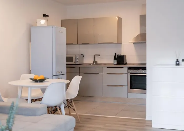 Modernes Nahe Zentrum *