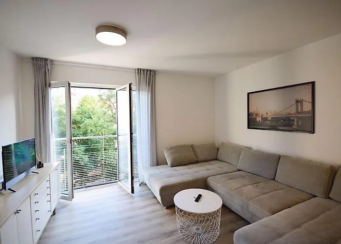 Modernes Nahe Zentrum *